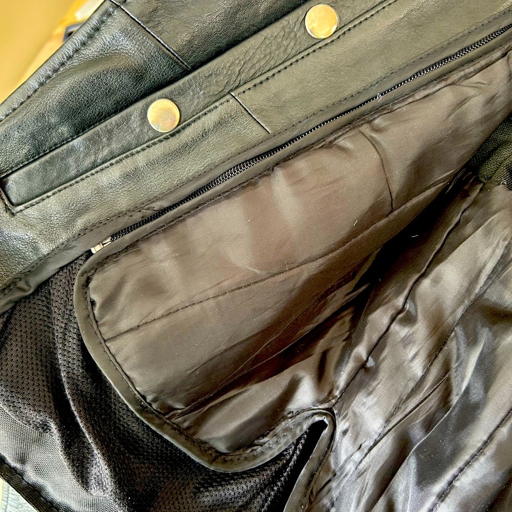 Leather jacket - Picture 6 of 9